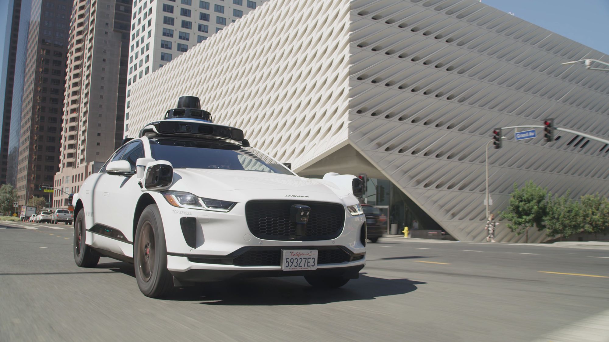 Robotaxis Debut at Phoenix Sky Harbor Airport - Aviation Property Network